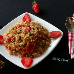 A picture of Strawberry cottage cheese fried rice.