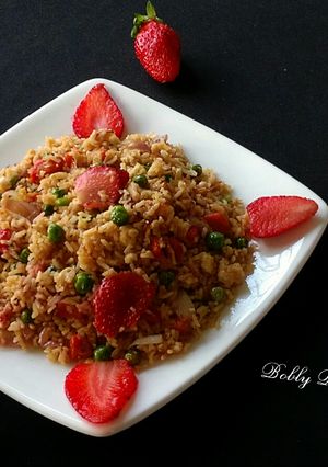 A picture of Strawberry cottage cheese fried rice.