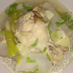 Una foto de ซุปน่องไก่ (Chicken Drumstick Soup)