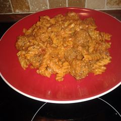 pasta meatballs A picture of pasta meatballs.
