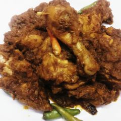 A picture of Sukha Chicken (dry chicken).