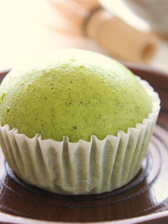 A picture of Steamed Matcha Green Tea Buns with Pancake Mix.