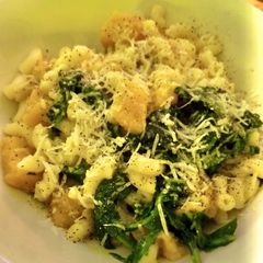 A picture of Butternut Squash & Spinach Pasta.