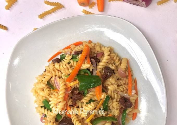 Steps to Make Quick Fusilli and lamb chops stir fry