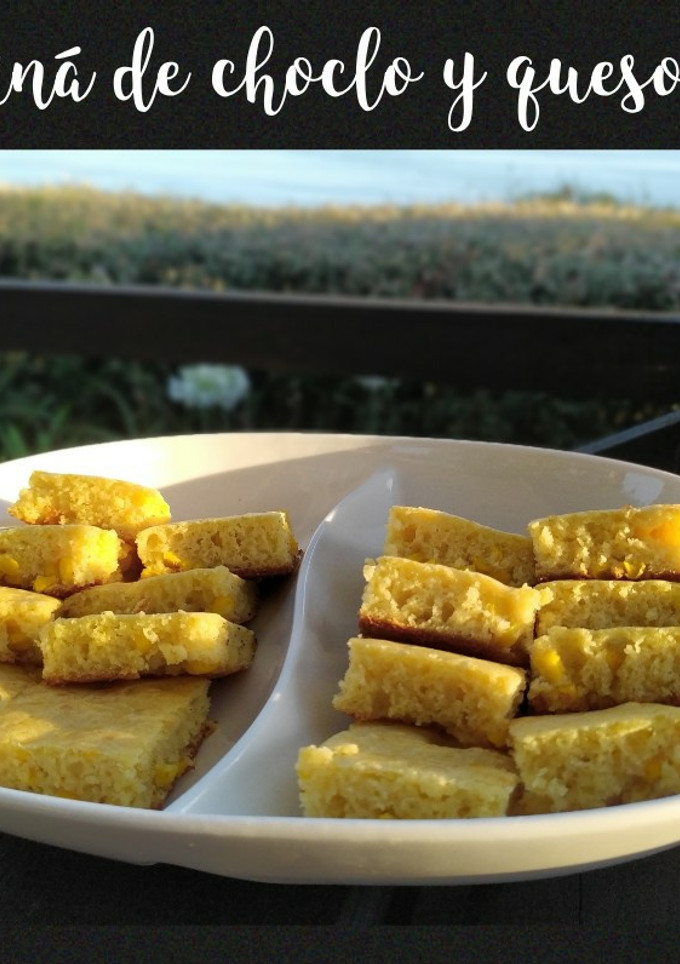 Una foto de Fainá de choclo y queso