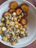 Mote tejte con plátano frito