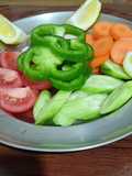 سلاد بار salad bar