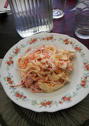 Una foto de Ensalada de col y manzana