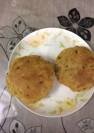 A picture of Masala semolina poori.