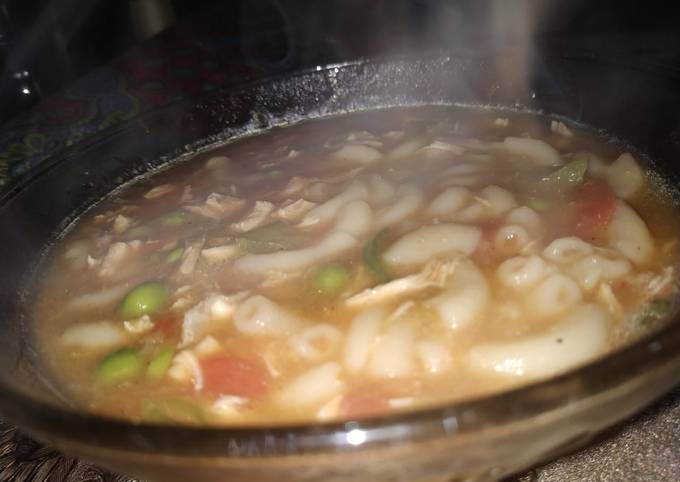 Steps to Prepare Perfect Vegetable and macaroni soup 😋