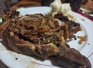 Una foto de Chuletas encebollada en la Planchetta