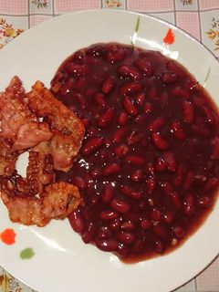 Svéd 🇸🇪 Klasszikus barnabab főzelék sült szalonnával recept fotója