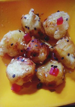 A picture of Crispy Banana fritters.