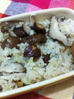 栗子雜炊飯 的食譜成品照片
