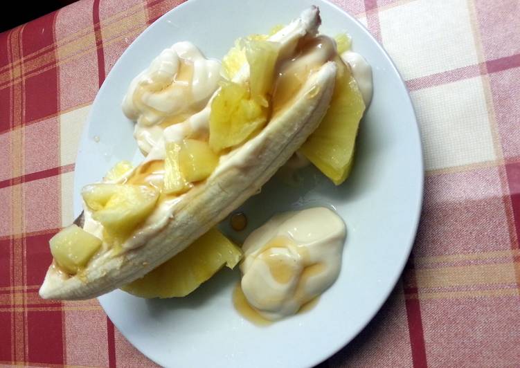 Skinny toffee banana &amp; pineapple split