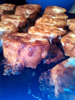 A picture of Bubble cheese bread.