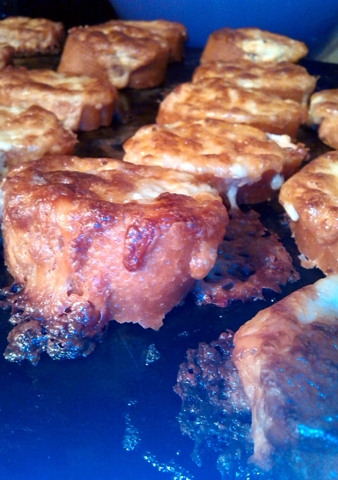 A picture of Bubble cheese bread.