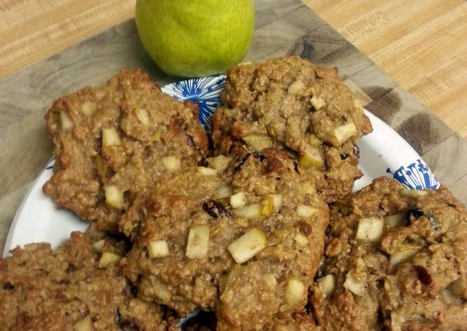 Steps to Prepare Super Quick Homemade Pear Breakfast Granola Cookies