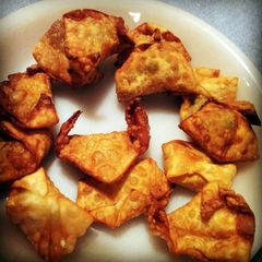 A picture of My Creamy Jalapeño Won Tons.