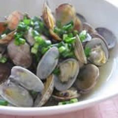 A picture of Sake Steamed Manila Clams.