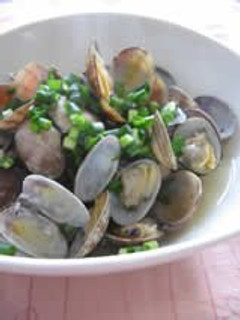 A picture of Sake Steamed Manila Clams.