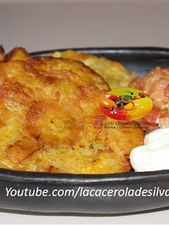 Una foto de Patacones o tostones colombianos