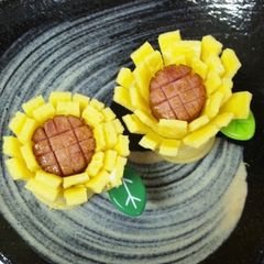 A picture of Wiener Sausage and Egg Flower For Bento.