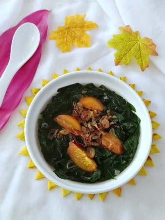 Cara Mudah Menyiapkan Resep  Sayur Bening Daun Katuk yang Enak, Enak Banget