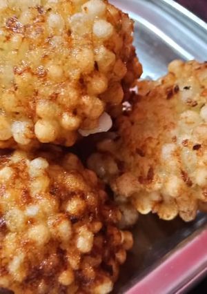 A picture of Sabudana vada.