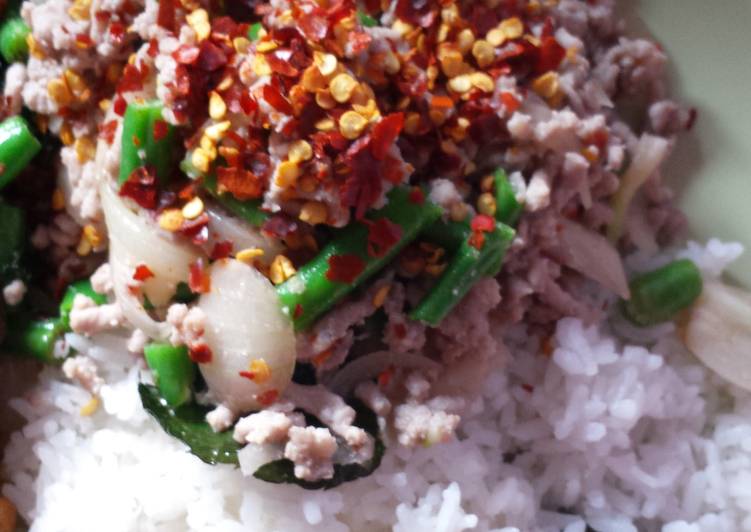 How to Prepare Super Quick Homemade Mince pork with chilli and mint