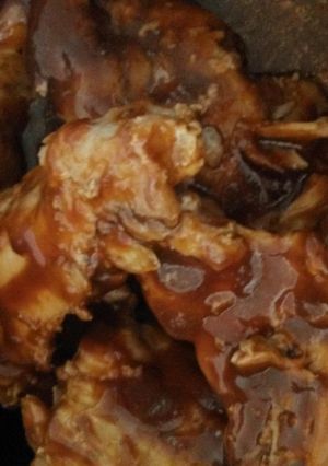 A picture of crockpot pork riblets.