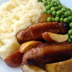 A picture of Vickys Sticky Apple & Sausage Bake, GF DF EF SF NF.