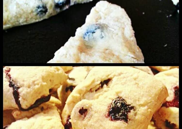 Simple Way to Prepare Ultimate Blueberry Scones*