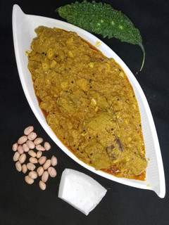 ग्रेवी वाले करेले (Gravy Wale Karele recipe in hindi) रेसिपी मुख्य फोटो