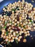 Kacang Kuda Daun Kari