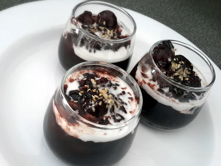 Easy Steps to Prepare Recipe Kanya&amp;#39;s Black Rice Pudding that is Can Pamper Your Tongue, Tasty}