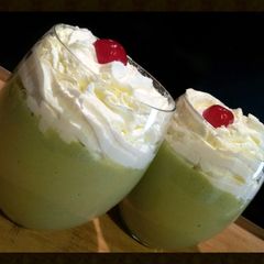 A picture of AMIEs AVOCADO Milkshake.