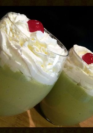 A picture of AMIEs AVOCADO Milkshake.
