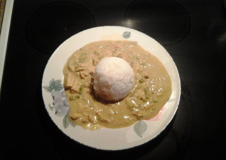 The Simple and Healthy Chicken Curry over Rice