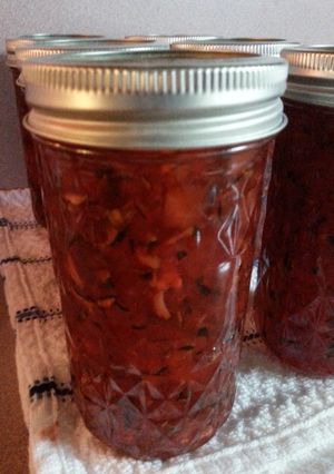 A picture of Zucchini Jelly.