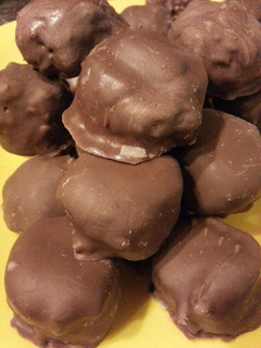 A picture of Almond Joys.