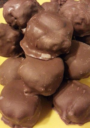 A picture of Almond Joys.