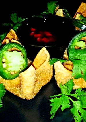 A picture of Mike's Green Chile Cream Cheese Wontons.