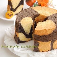 A picture of For Halloween ♪ A Kabocha Squash & Cocoa Chiffon Cake.