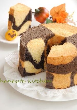 A picture of For Halloween ♪ A Kabocha Squash & Cocoa Chiffon Cake.