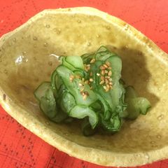 A picture of Japanese Cucumber Squeeze Salad.