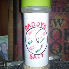 A picture of Daddys Seasoned Salt.