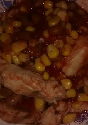 A picture of Black bean salsa chicken (crock pot).
