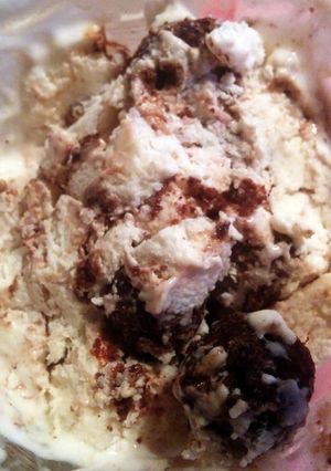 A picture of Easy low-carb&sugar cheesecake fudge ice cream.