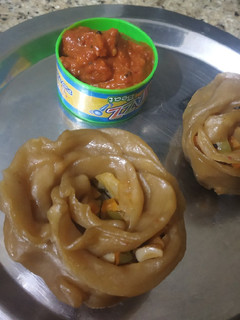 கோதுமை மாவு வெஜ் ரோஜா பூ வடிவ மோமோஸ் (Kothumai veg rose momos recipe in tamil) செய்முறை முக்கிய புகைப்படம்